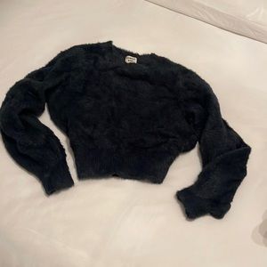 Green crop sweater. Super soft and fuzzy